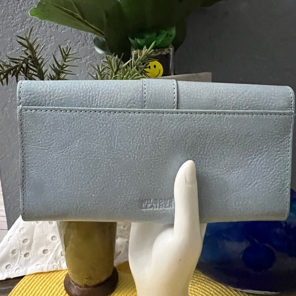 Wilson’s leather  baby blue  long wallet - Picture 5 of 7